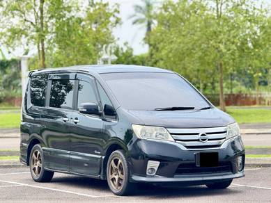 Nissan SERENA 2.0 S-HYBRID HIGHWAY STAR