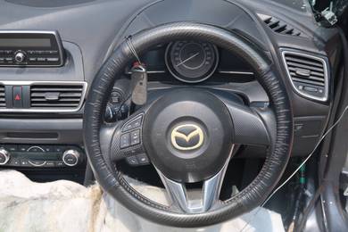 MAZDA 3 HALF CUt