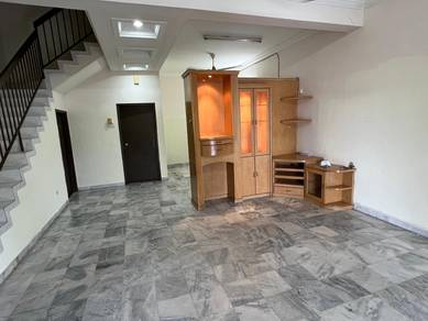 PARTLY FURNISHED 2 Storey Terrace Bandar Laguna Merbok For Rent
