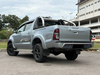 Toyota HILUX 2.5 G VNT DOUBLE CAB (A) F*LOAN