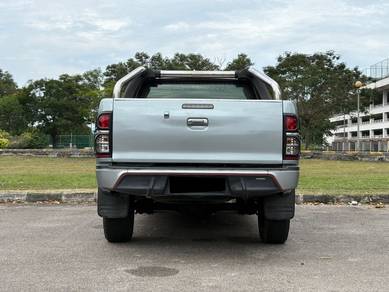 Toyota HILUX 2.5 G VNT DOUBLE CAB (A) F*LOAN