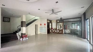 Kota Kemuning Residence - 3 Storey Bungalow | 6 Bedroom!