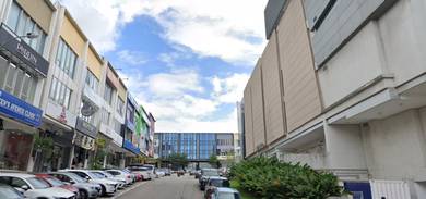Taman Ungku Tun Aminah @ Skudai / 3 Storey ShopLot