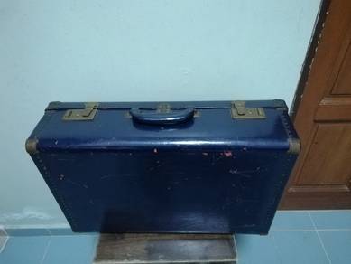Vintage Japanese  Suitcase Luggage.