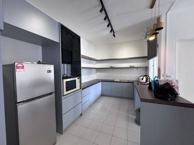 Prima Bintawa Apartment Level 10 Corner Unit