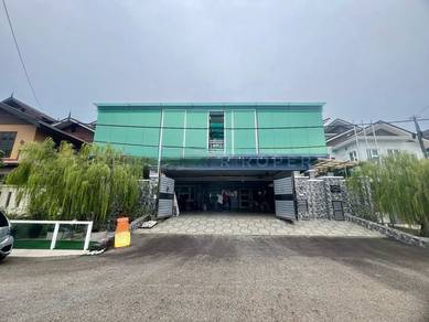 Rumah BANGLO 3TINGKAT MEWAH 7BILIK K.TRG GOLF RESORT TOK JEMBAL