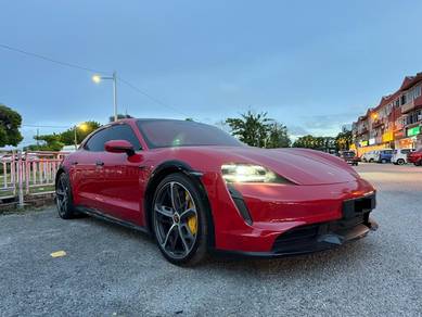 Porsche TAYCAN Cross Turismo TURBO S
