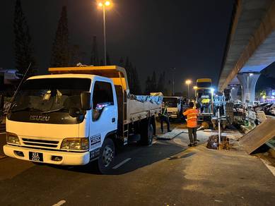 Lori sewa tipper / jek 3tan 6tayar
