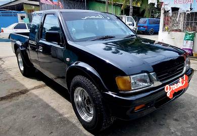 Isuzu INVADER 2.8 (M)