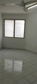 Desa Green kitchen renovated with 1 carpark for rent area Jelutong