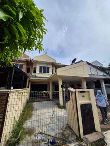 Teres 2 tingkat Seksyen 3 Bandar Teknologi Kajang
