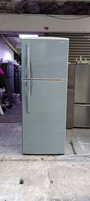 Refrigerator Hitachi fridge peti ais peti sejuk
