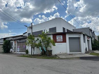 Corner Warehouse Malim 80x80