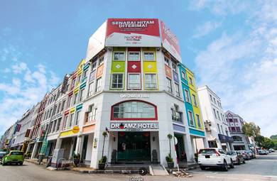 Corner 4 Storey Hotel 27 Rooms with Lift Plaza Mahkota