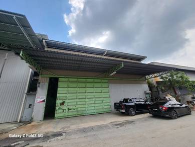 1.5 storey factory , jalan subang , subang jaya