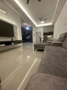 Nice Renovated 3R2B Type Zenopy Residence Seri Kembangan for Rent