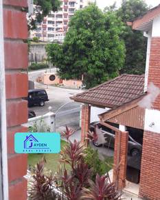 For Sale: Spacious Landed Home in Island Glades