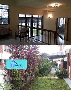 For Sale: Spacious Landed Home in Island Glades