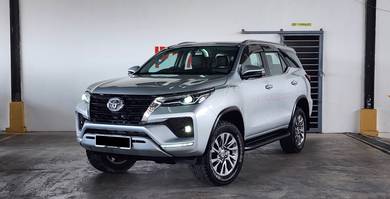 Toyota FORTUNER SRZ 2.7 (A) F/SVC RCD TOYOTA!