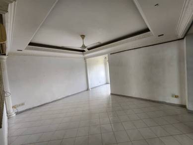 Taman Bukit Jambul **BLOCK J** 900sqft Partly Renovated *WELL kept