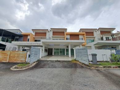 Nilai, Nilai Spring Height , Double Storey Extended, Big Car Porch