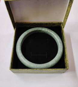 Green Stone Bangle