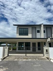 Landeh New double storey corner house