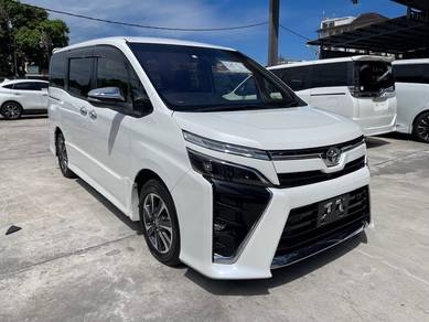 Toyota VOXY 2.0 KIRAMEKI (A)