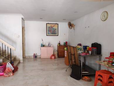 Taman Johor Jaya Double Storey Terrace ( Jln Bakawali )  For Sale