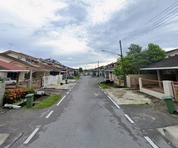 Tabuan Heights FREEHOLD 1.5 Storey Intermediate Fully Renovated