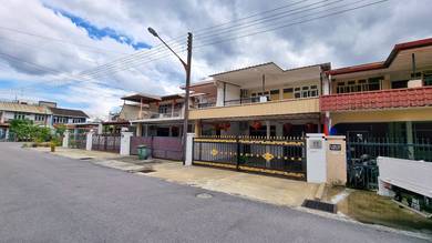 Galacity - Partially Furnished Terrace House Near BDC 101 Saradise KPJ