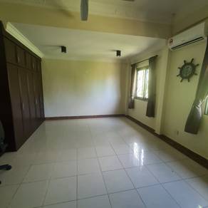 Taman Kingfisher | Bungalow House | Corner