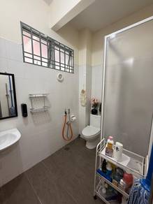 2 Sty Terrace House 4R3B P/F Taman Saga Emas Kajang