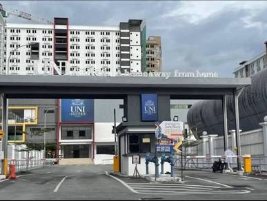 Uni Suites