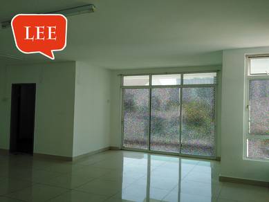 [ WORKER HOSTEL ] 6 rooms 5 bath | 3 sty terrace | large built up - HK