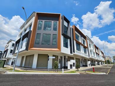 3 Storey Bandar seri putra kajang ,bangi ,24x70