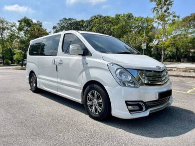 Hyundai Starex 2.5 (A) android 12 seater