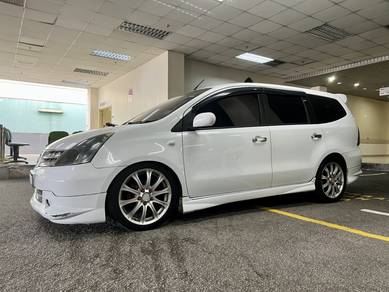 Nissan GRAND LIVINA 1.8 PREMIUM/LUXURY (A)