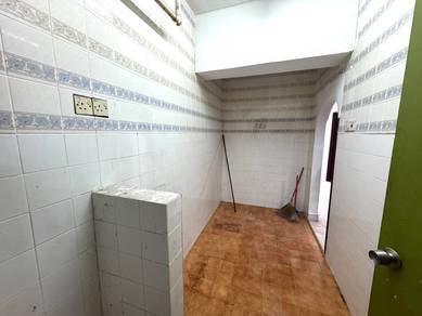 (Tingkat 1) Shop apartment Jalan Bukit Permai 2 Bukit Permai Ampang