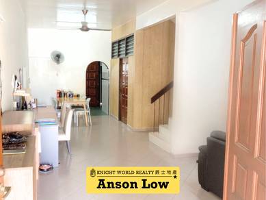 [ ISLAND GLADES ] 2 Storey Terrace | 2,200sf | Renovated Condition