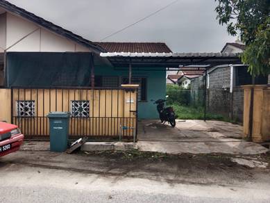 Semi-D Setingkat TAMAN BERJAYA PERMAI Sg Soi*