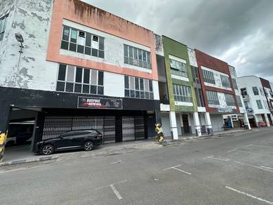 Stakan Sentral, Batu7 Kota Sentosa 3 Stories Commercial Shoplot