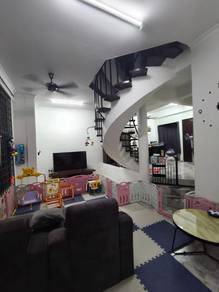 3 Storey Taman Tampoi Utama Corner Lot Near CIQ JB Town Renovated