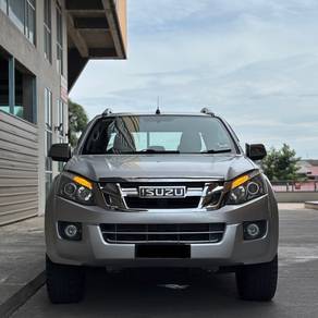 BEST OFFER PRICE‼️Isuzu D-MAX 3.0 V-CROSS 4x4 (A)