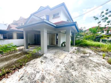 Taman Lestari Putra, LEP 5, 2 Storey Endlot with Land (Facing open)