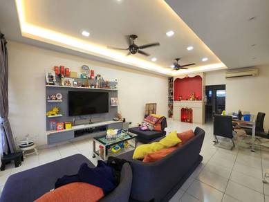 Nicely renovated, kitchen extend, 90% furnished, move in condition