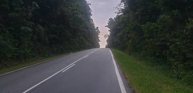 Tanah Rizab Melayu tepi jalan besar di Kuala Kangsar