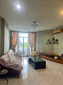 Desa Pines Apartment