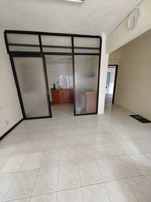 RELAU Villa Condo Relau 3-Bedrooms 700sf Partly Furnished 1-Carpark