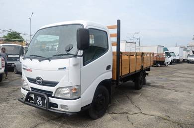 Hino WU600R 14.3ft Kargo Am